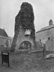En grav over jorden, Pinner Churchyard, London, 1924-1926