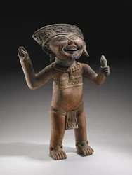 "Laughing Boy" Effigy, 600-900 AD (keramik med spor af maling)