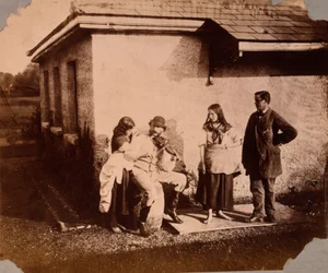 Børn lytter til en mand, der spiller violin, ca.1859-61