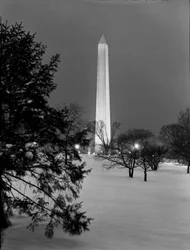 Washington Memorial efter snefald, Washington By Night