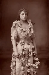 ""Julia Neilson (1868-1957) englantilainen näyttelijä. (woodburytype)
