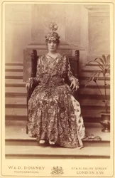 [Sarah Bernhardt som kejserinde Theodora i Sardous "Theodora"].