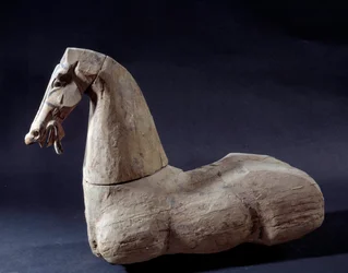 Kinesisk kunst: Træhest. Skulptur fra Han-tiden før. Paris, Musee Cernuschi