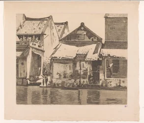 Huse langs en flod i Batavia med en kvinde, der vasker tøj Huse på Kali. Til venstre en gang mellem husene, hvor en voksende kvinde står, Batavia (original titel)