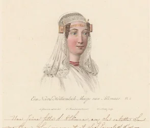 Hovedbeklædning af en pige fra Alkmaar, 1816 En nordhollandsk pige fra Alkmaar / Une Jeune d