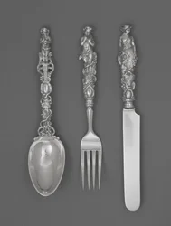 Sæt med børnebestik (kniv, gaffel og ske), ca. 1865-1874 (sølv)