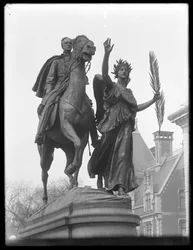 Statue af William Tecumseh Sherman på 59th Street og Fifth Avenue, New York City, ca. 1913
