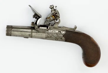 Flintlock Pocket Pistol med Box-Lock, ca. 1820 (stål, sølv og valnøddetræ)