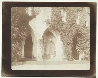 Calvert Jones siddende i sakristiet i Lacock Abbey, 1845
