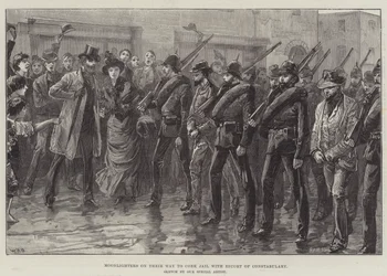 Moonlighters på vej til Cork-fængslet med eskorte af politiet