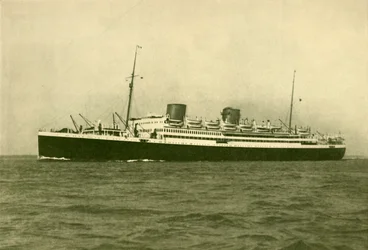 Royal Mail Motor Liner Asturias 22.500 Tons Brutto, c1930.