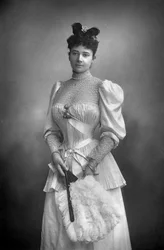 Gertrude Elizabeth Blood, Lady Colin Campbell 1857-1911, journalist og socialite, 1893.
