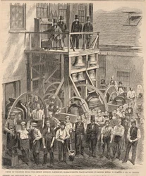 Klokkespil med tretten klokker til Christ Church, Cambridge, Massachusetts, fremstillet af herrerne Henry N. Hooper & Co. fra Boston, fra Harper