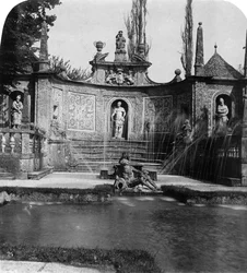 Springvand, Hellbrunn Slot, Salzburg, Østrig, c1900.