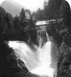 Vandfaldet ved Badgastein, Østrig, omkring 1900-tallet.