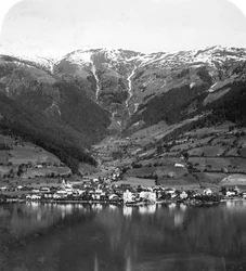 Zell am See og bjerget Schmittenhöhe, Salzburg, Østrig, omkring 1900-tallet.
