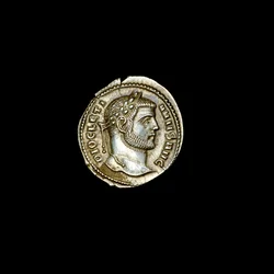 Gammel romersk mønt, der forestiller Diocletian, 284-305 e.Kr. (foto)