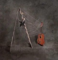 Stilleben med akustisk guitar